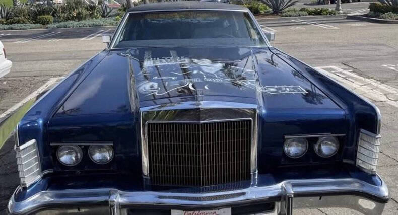 Lincoln-aEoeelvisaE-lincoln-limo-1975-Blue-Blue